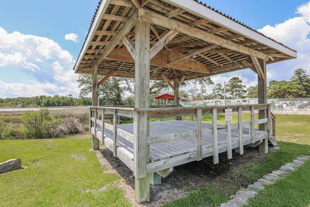 Surf City 2Br Park Home With Waterfront View And Parking Exterior foto